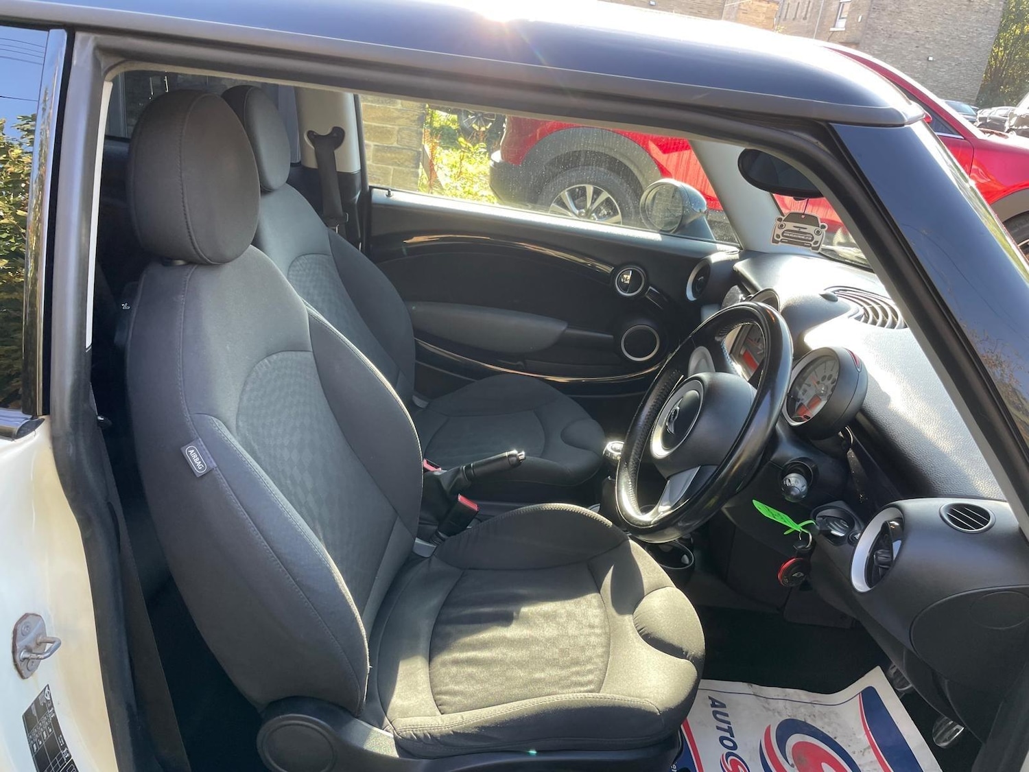 Used MINI Hatch 2010 for sale - 76270531: Photo 24