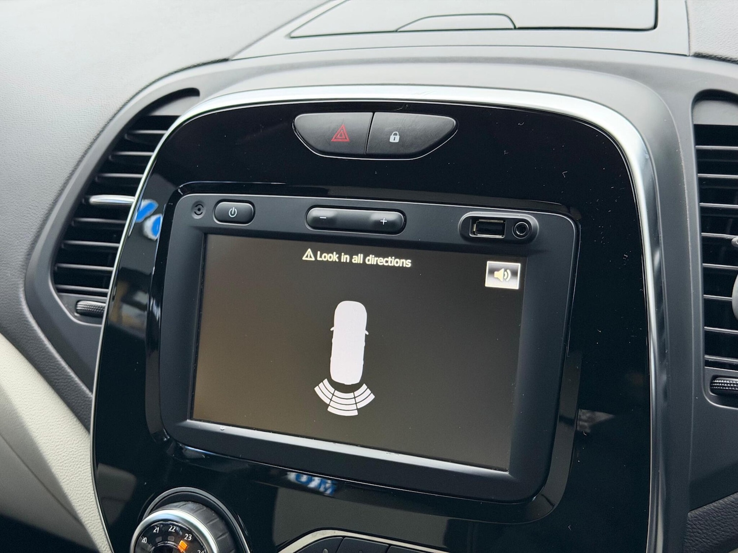 Used Renault Captur 2019 for sale - 77174474: Photo 33