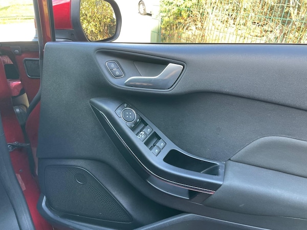 Used Ford Fiesta 2017 for sale - 76137068: Photo 13