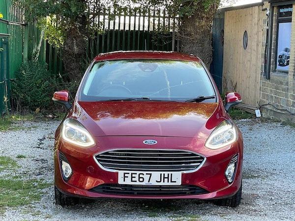 Used Ford Fiesta 2017 for sale - 76137068: Photo 2