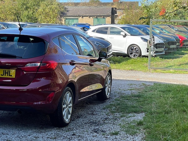 Used Ford Fiesta 2017 for sale - 76137068: Photo 41