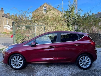 Used Ford Fiesta 2017 for sale - 76137068: Photo 4