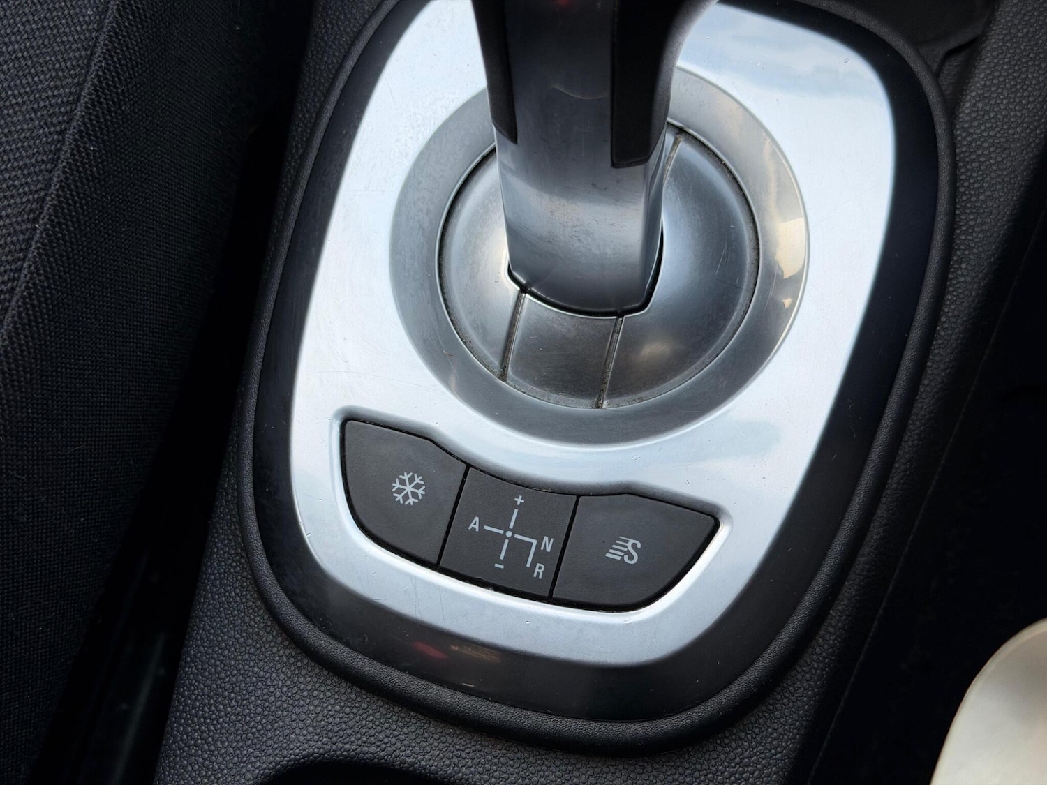 Used Vauxhall Corsa 2011 for sale - 77015899: Photo 22