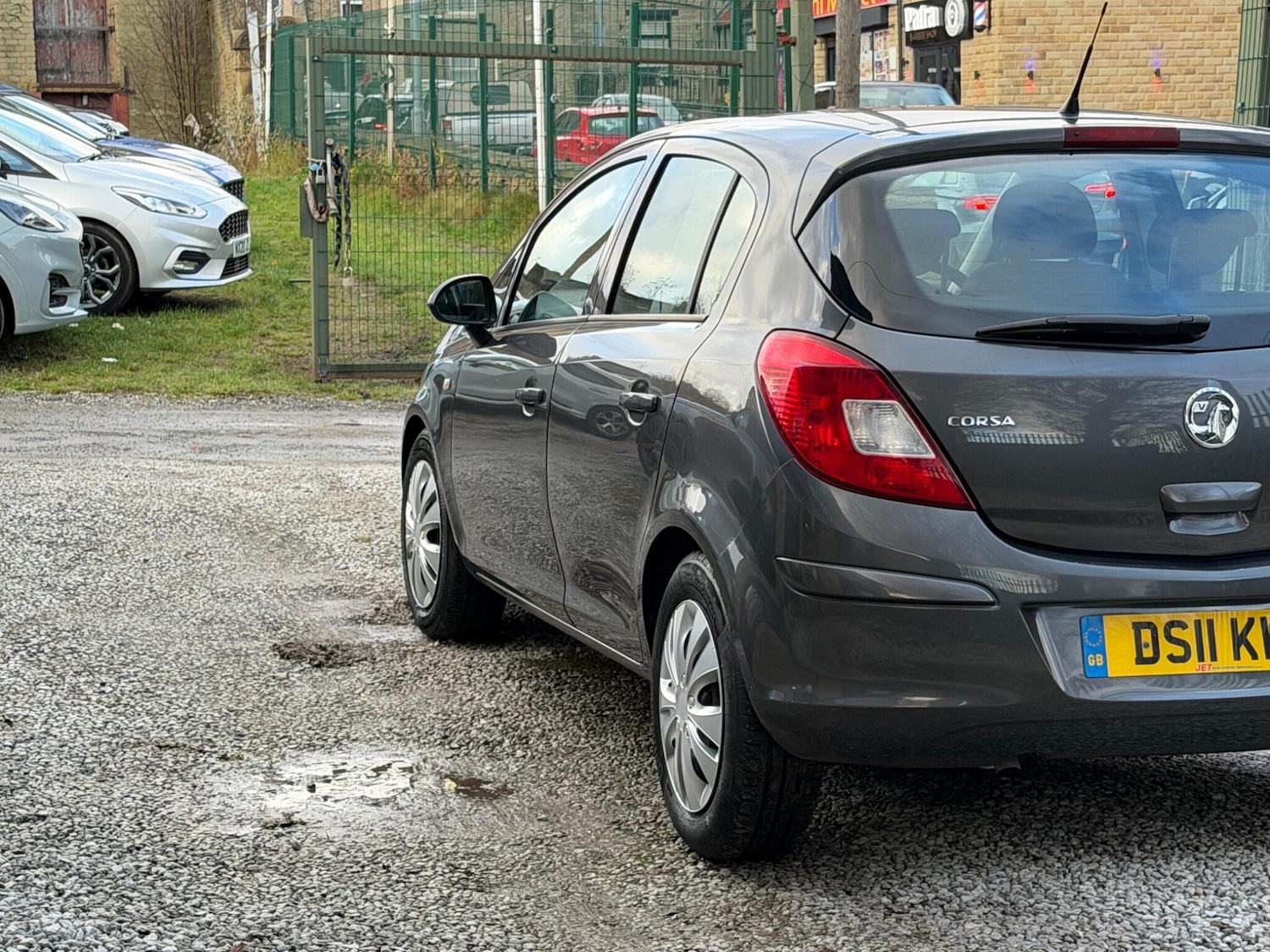 Used Vauxhall Corsa 2011 for sale - 77015899: Photo 6