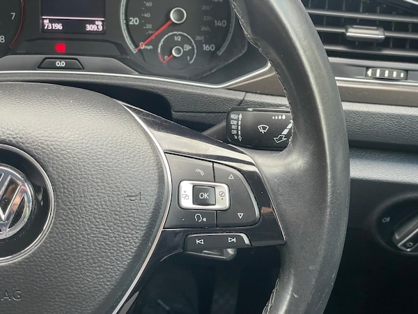Used Volkswagen T-Roc 2018 for sale - 76109132: Photo 34