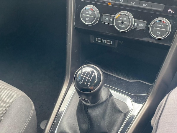 Used Volkswagen T-Roc 2018 for sale - 76109132: Photo 44