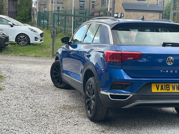 Used Volkswagen T-Roc 2018 for sale - 76109132: Photo 9