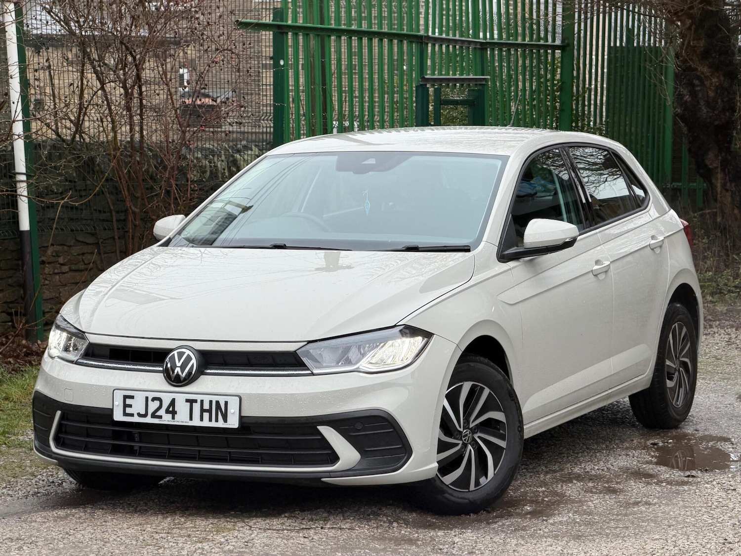 Used Volkswagen Polo 2024 for sale - 77441295: Photo 3