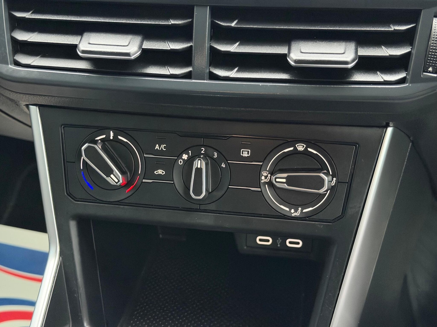 Used Volkswagen Polo 2024 for sale - 77441295: Photo 33