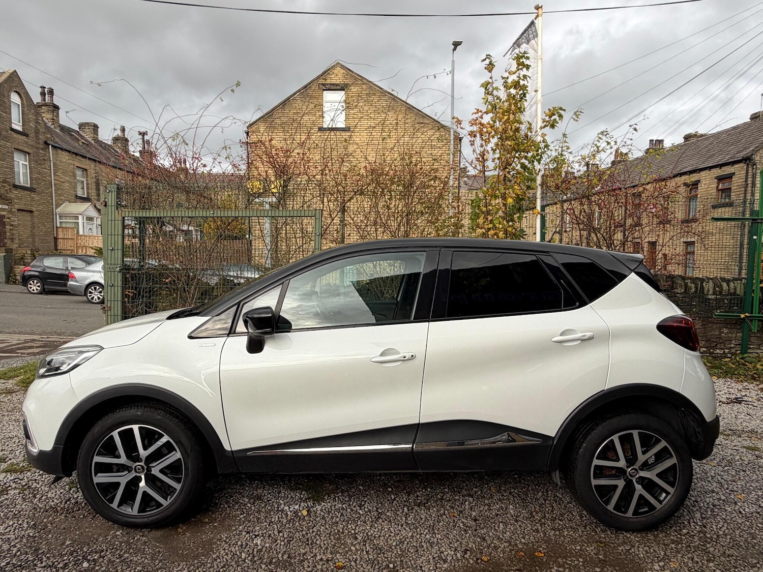 Used Renault Captur 2019 for sale - 76992448: Photo 11