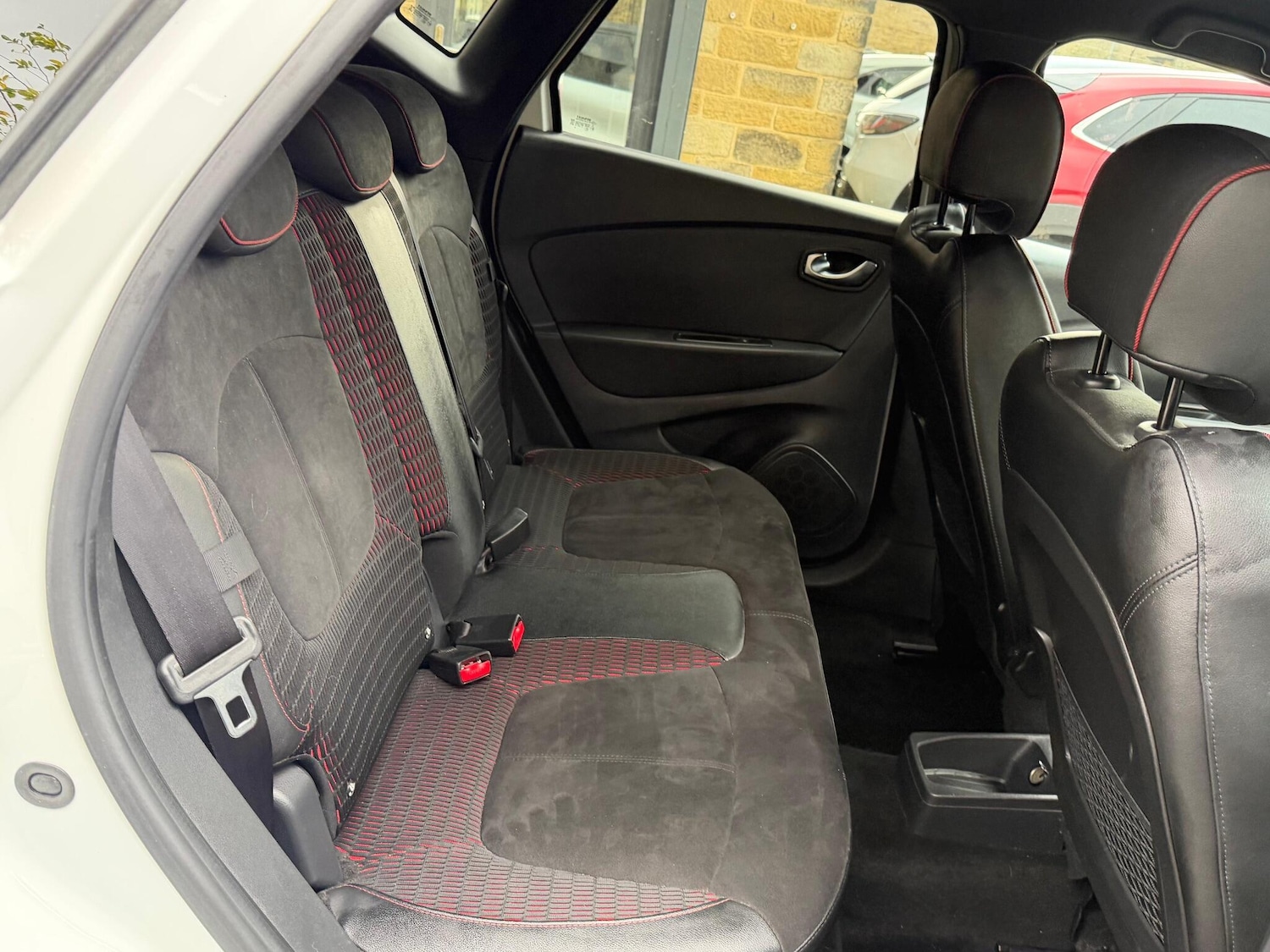 Used Renault Captur 2019 for sale - 76992448: Photo 23