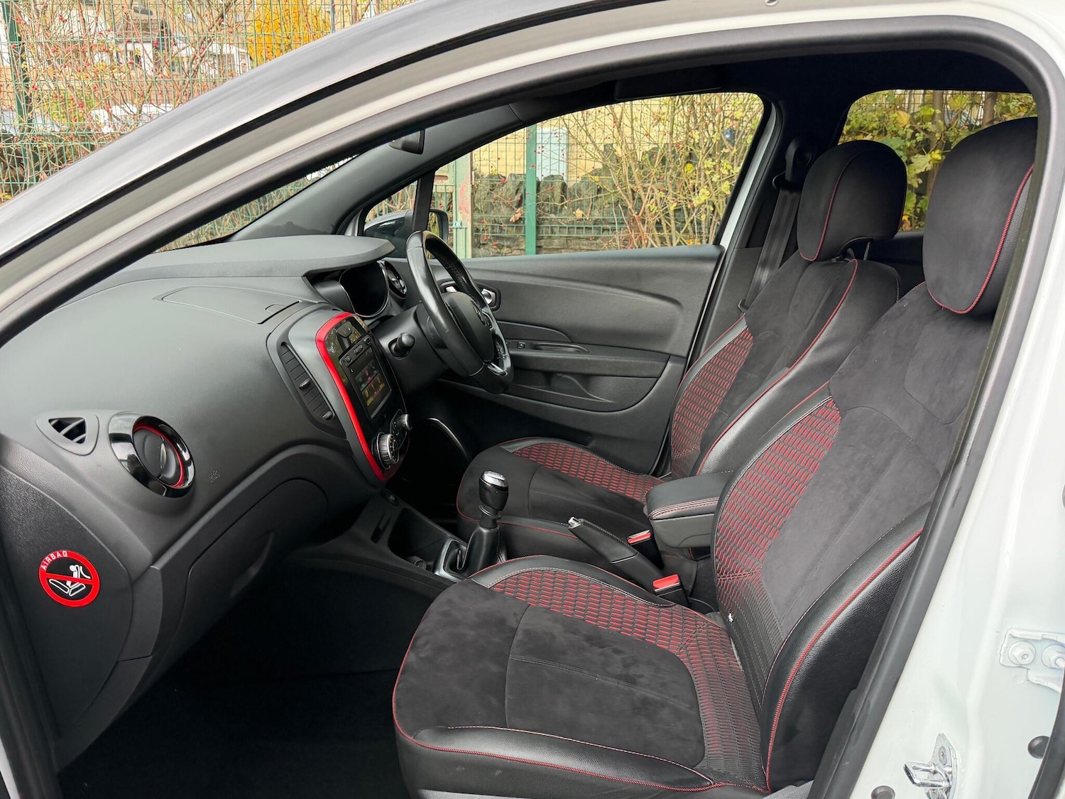 Used Renault Captur 2019 for sale - 76992448: Photo 39