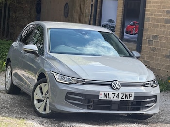 Used Volkswagen Golf 2024 for sale - 78481187: Photo