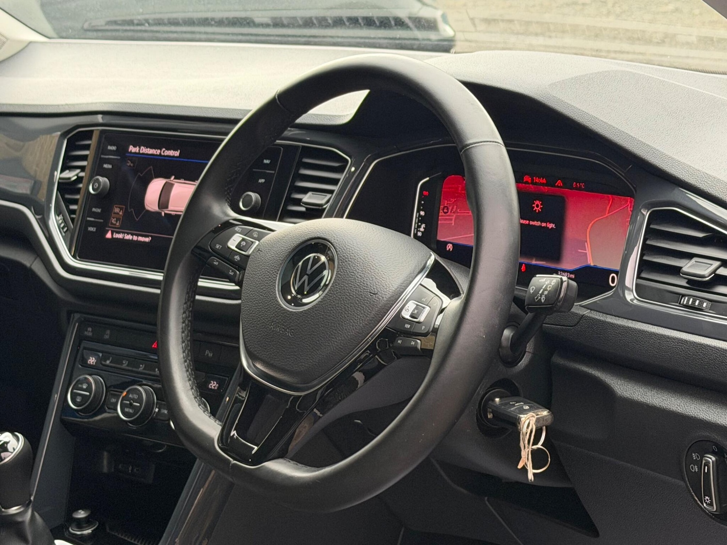 Used Volkswagen T-Roc 2020 for sale - 77524351: Photo 23