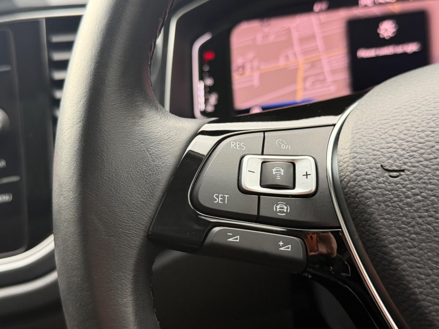 Used Volkswagen T-Roc 2020 for sale - 77524351: Photo 38