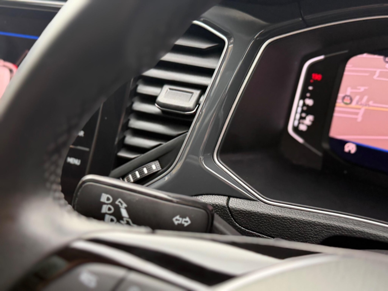 Used Volkswagen T-Roc 2020 for sale - 77524351: Photo 41