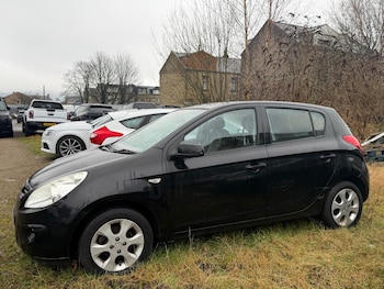 Used Hyundai i20 2011 for sale - 77440051: Photo