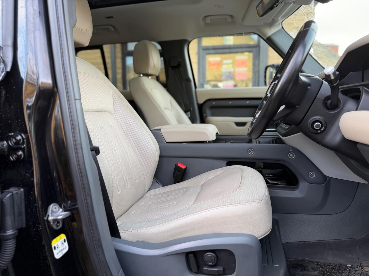 Used Land Rover Defender 2021 for sale - 77400783: Photo 35