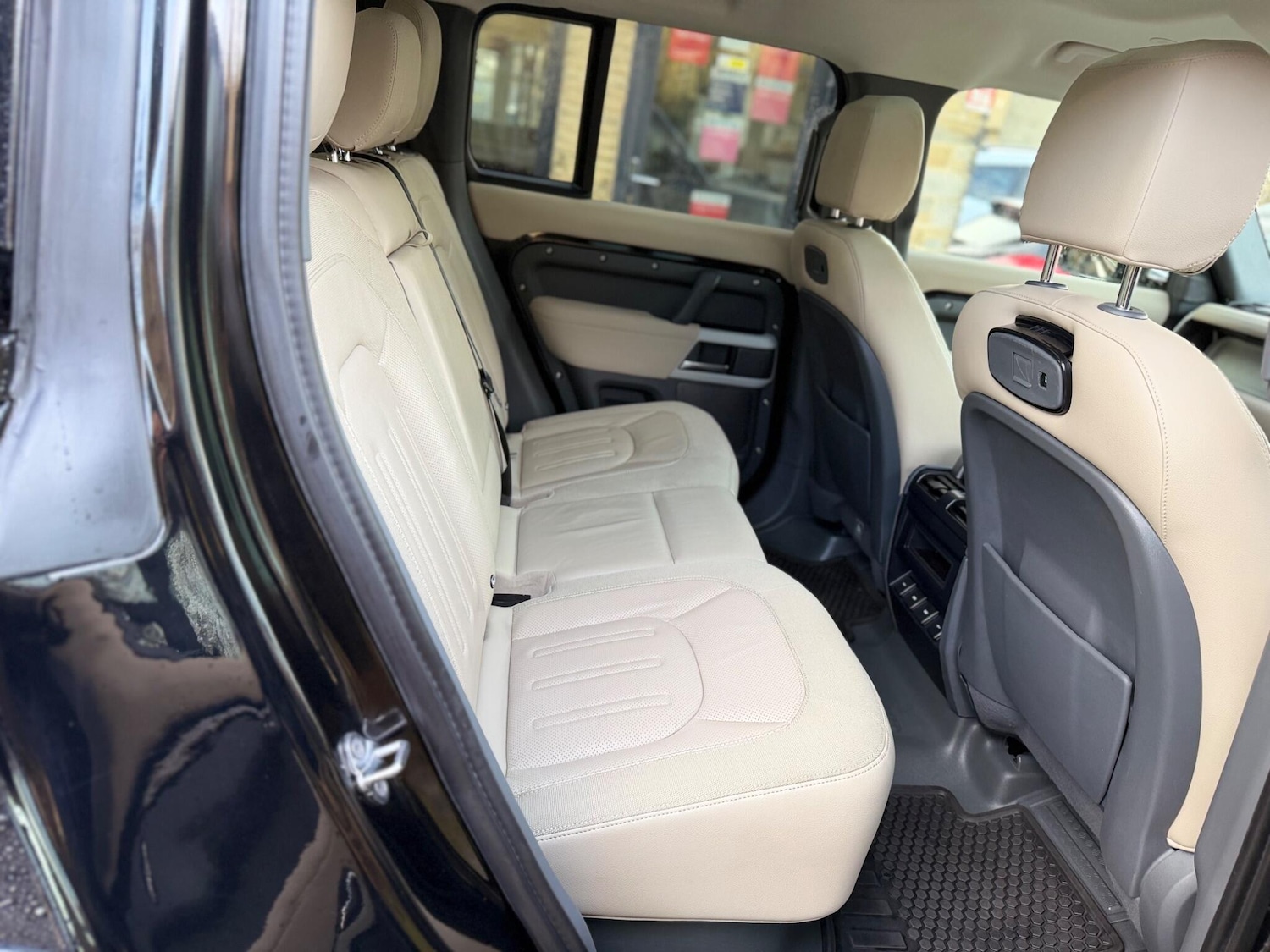 Used Land Rover Defender 2021 for sale - 77400783: Photo 39