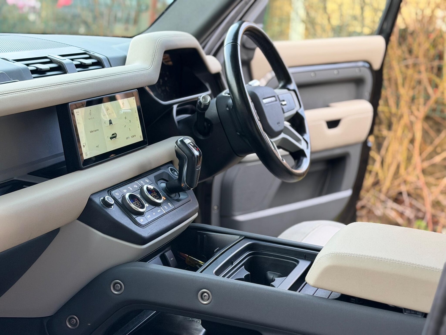 Used Land Rover Defender 2021 for sale - 77400783: Photo 49