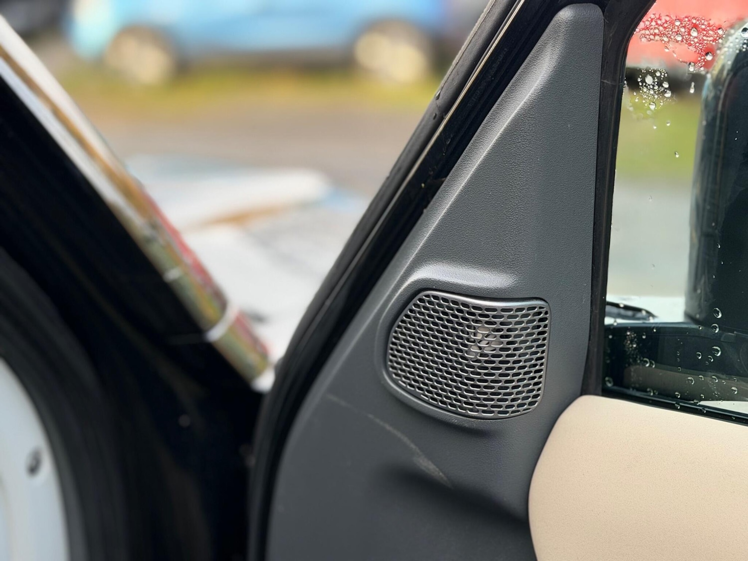 Used Land Rover Defender 2021 for sale - 77400783: Photo 53