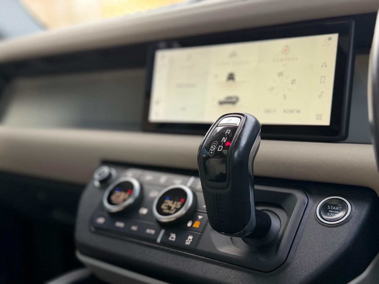 Used Land Rover Defender 2021 for sale - 77400783: Photo 63