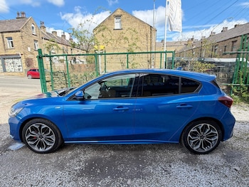 Used Ford Focus 2023 for sale - 78307366: Photo