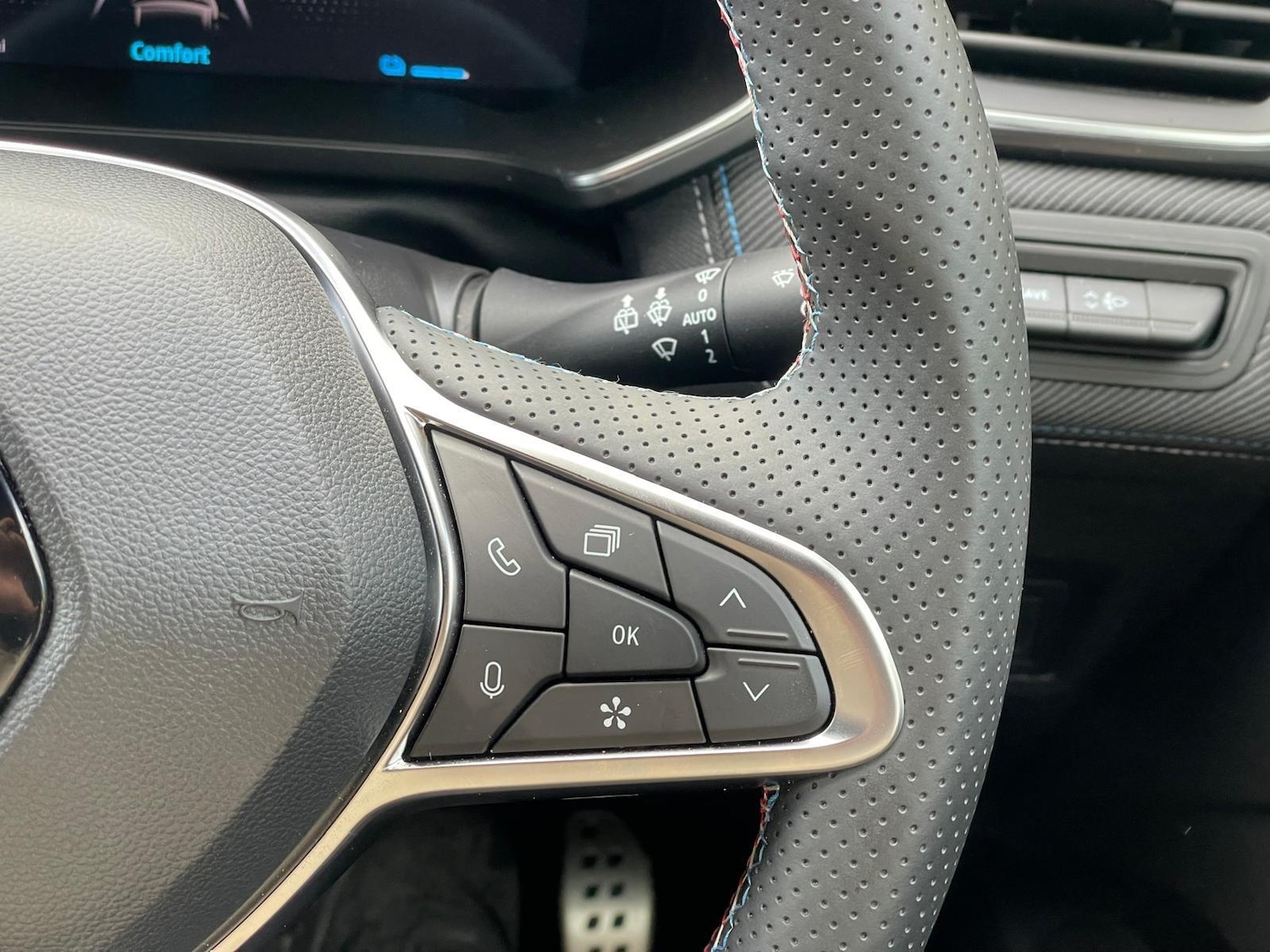 Used Renault Captur 2024 for sale - 76122072: Photo 30