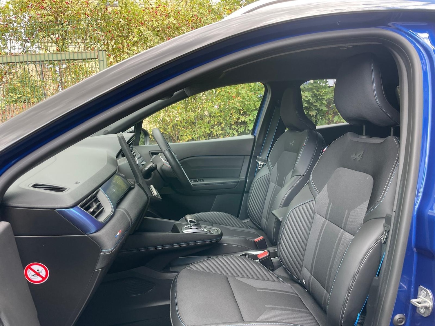 Used Renault Captur 2024 for sale - 76122072: Photo 46