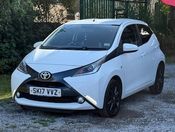 (17) - 1.0 VVT-i x-style Euro 6 5dr