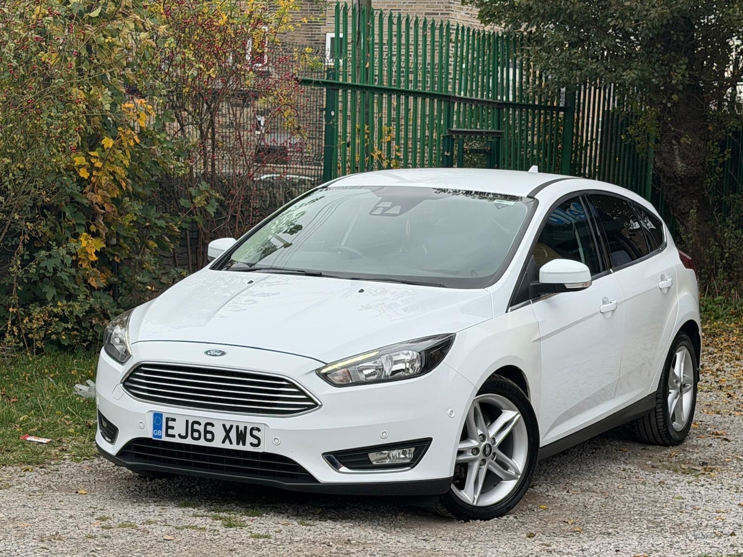 Used Ford Focus 2016 for sale - 76388843: Photo 2