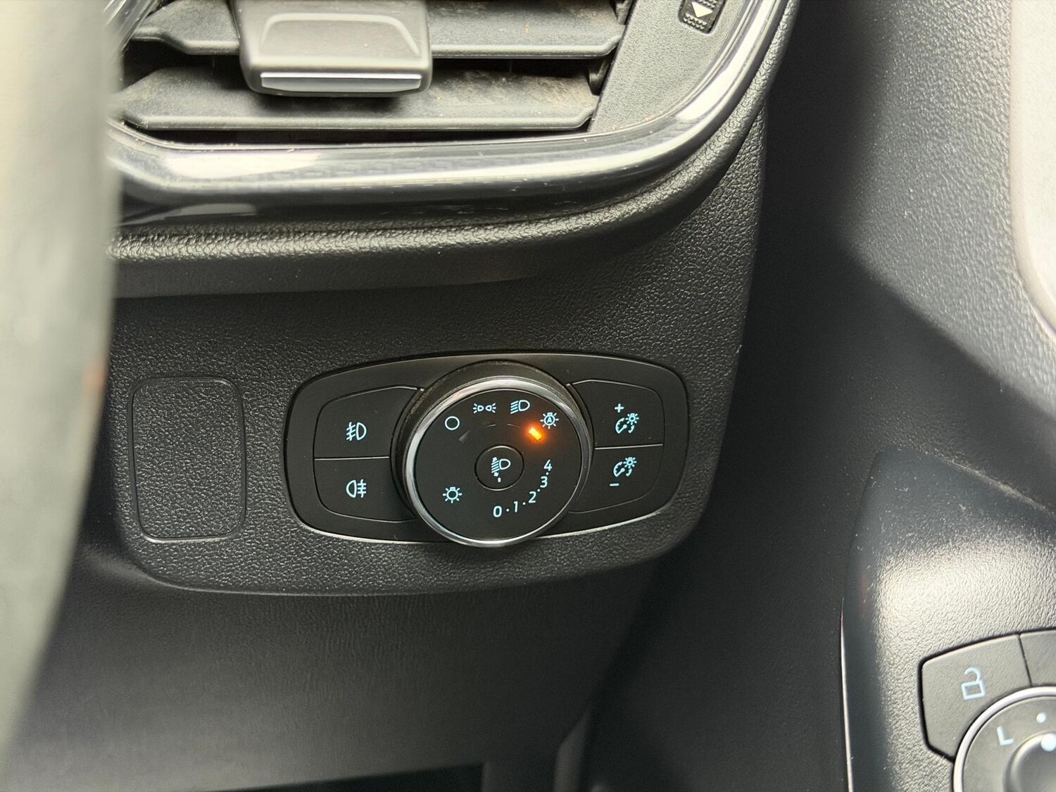 Used Ford Focus 2016 for sale - 76388843: Photo 20