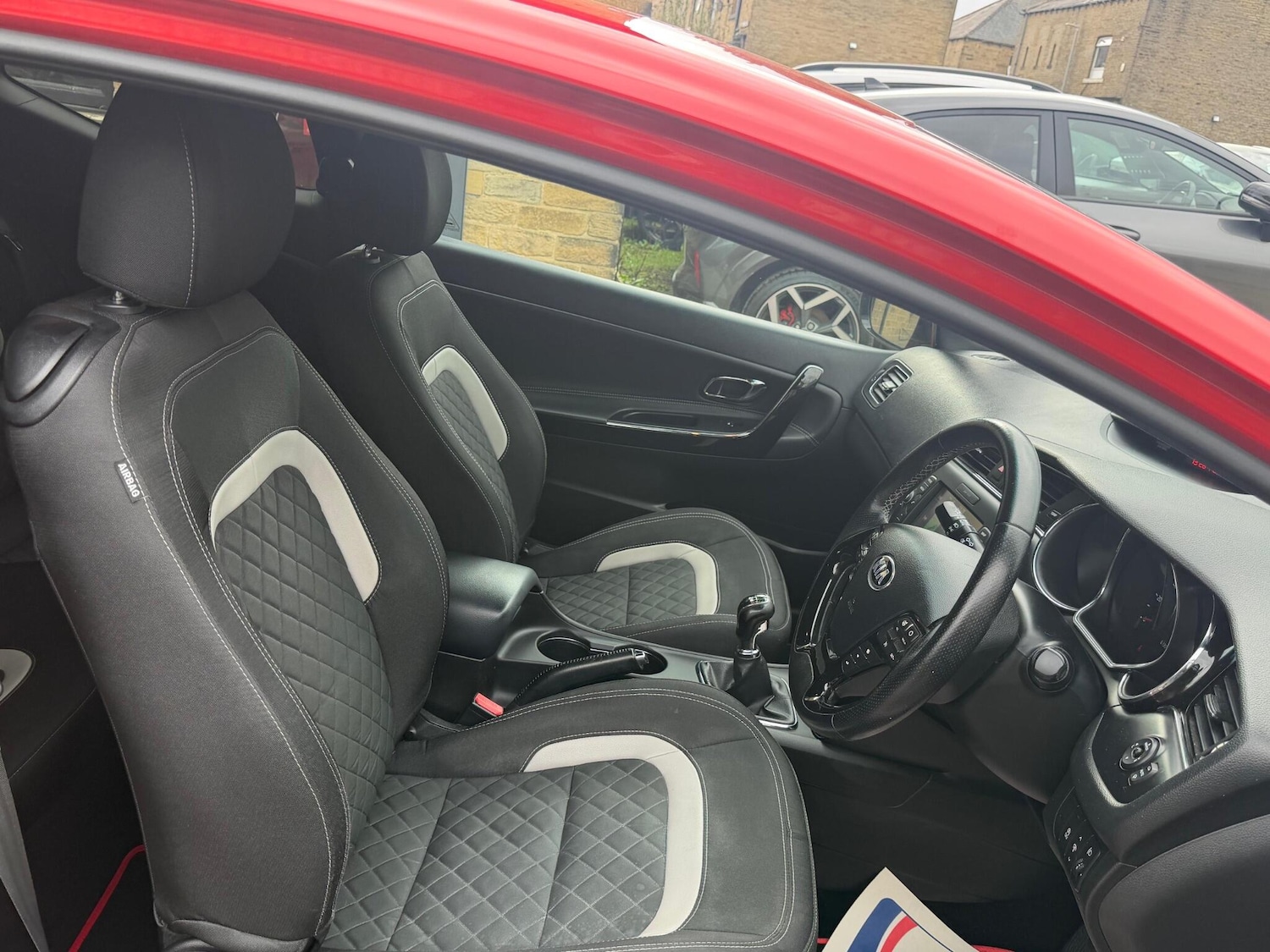 Used Kia Pro Ceed 2015 for sale - 77853092: Photo 29