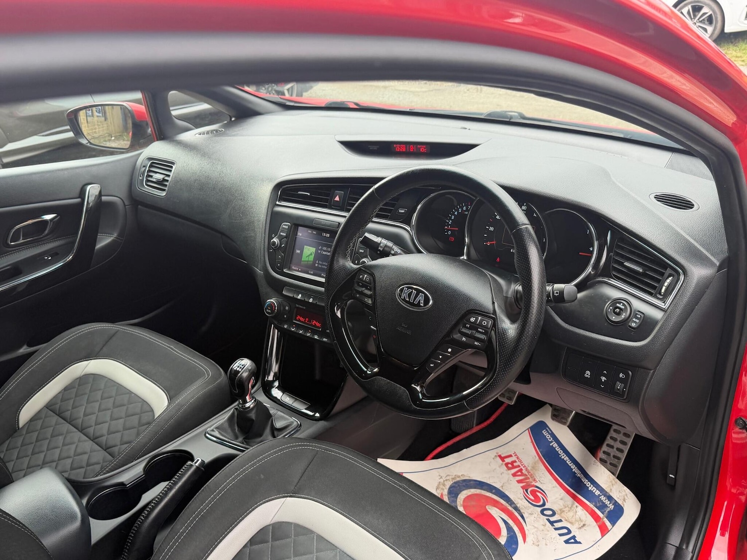 Used Kia Pro Ceed 2015 for sale - 77853092: Photo 45