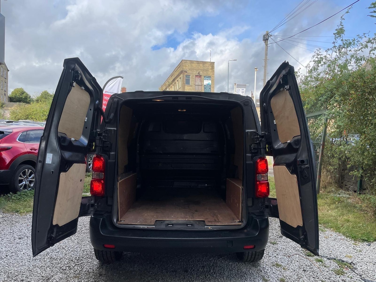 Used Peugeot Expert 2021 for sale - 76608183: Photo 40