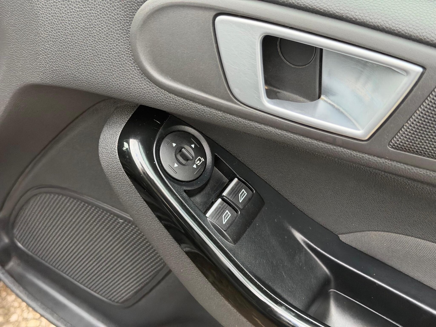 Used Ford Fiesta 2015 for sale - 78184230: Photo 18