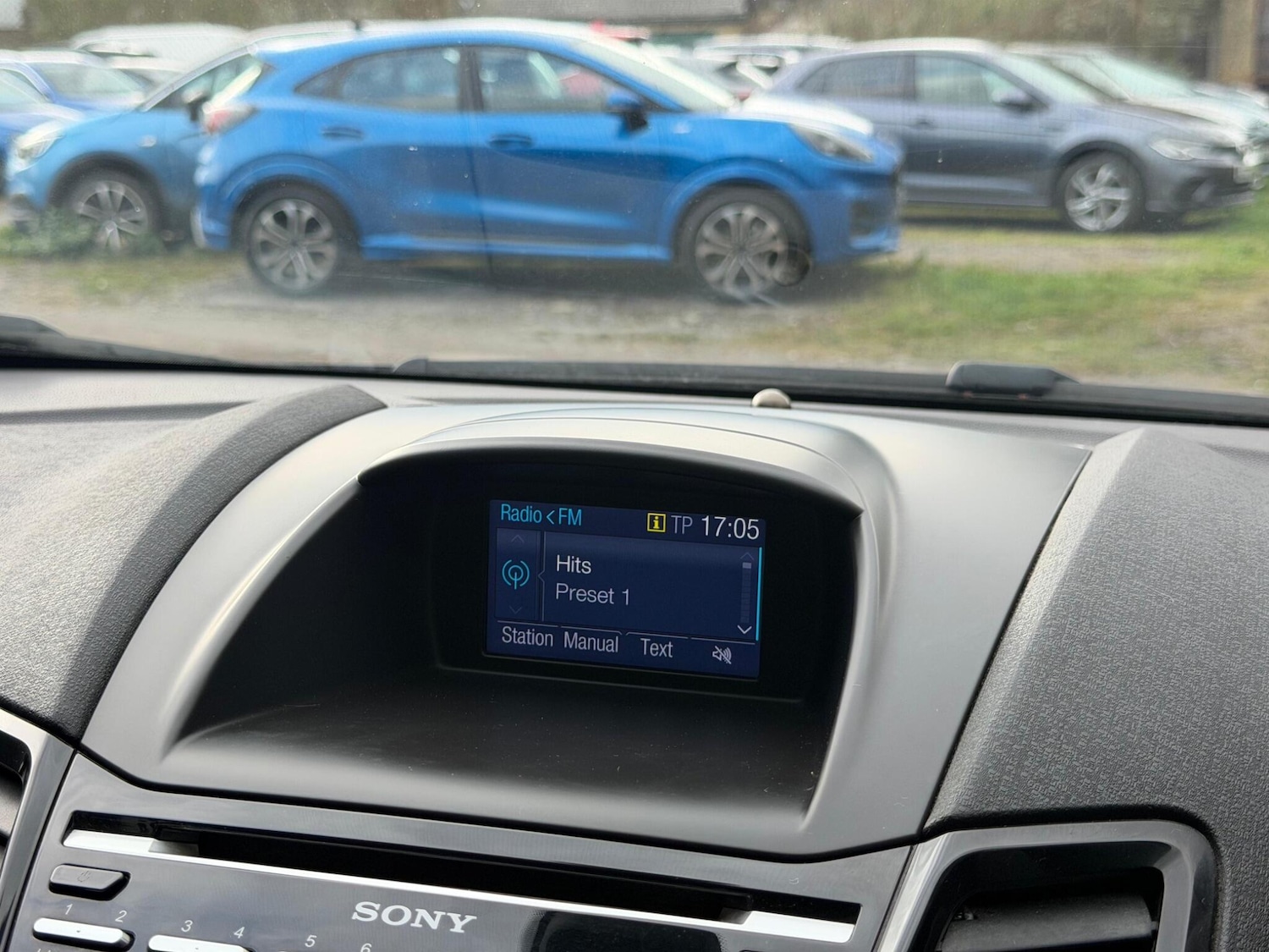 Used Ford Fiesta 2015 for sale - 78184230: Photo 24