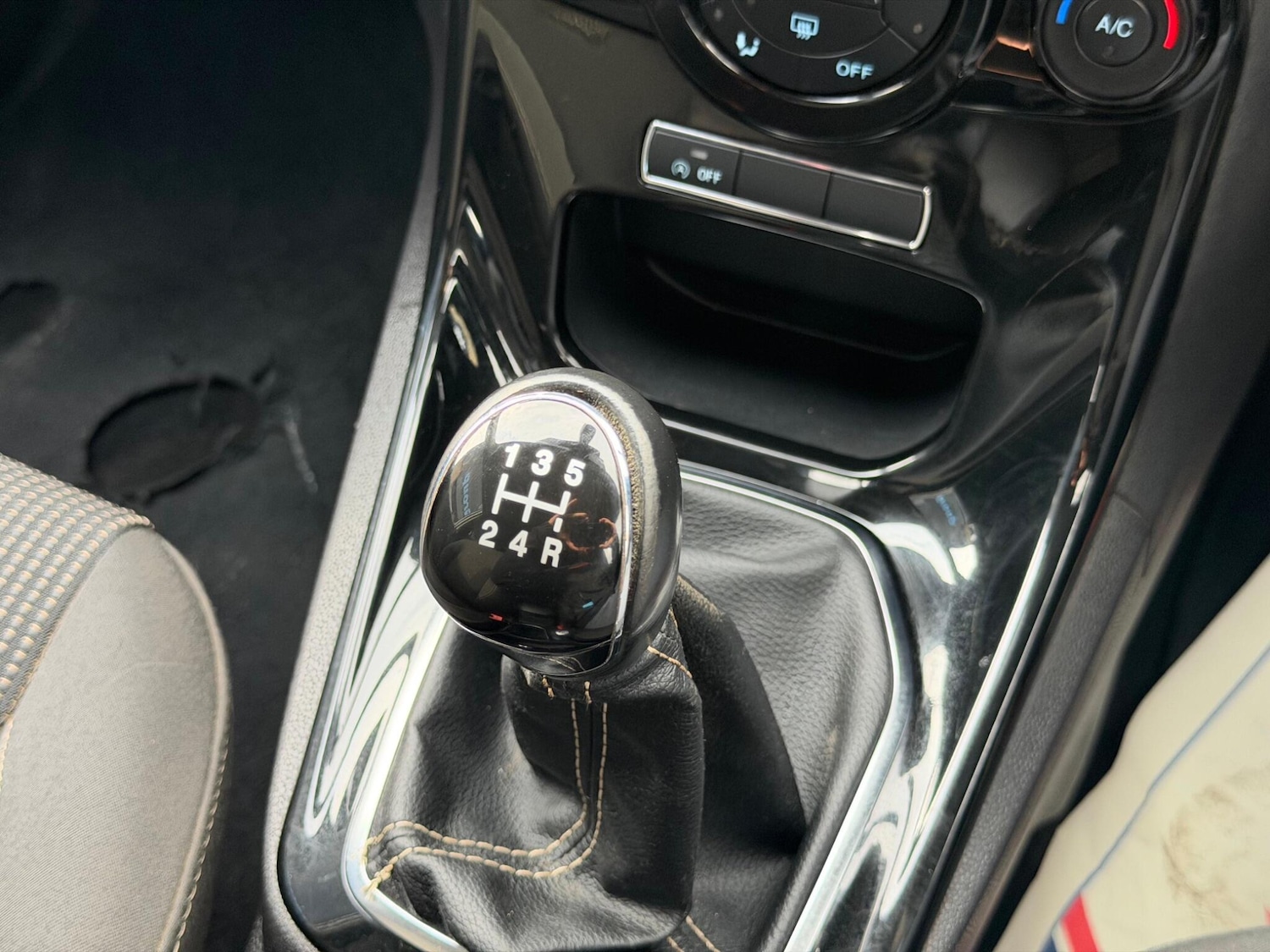 Used Ford Fiesta 2015 for sale - 78184230: Photo 30