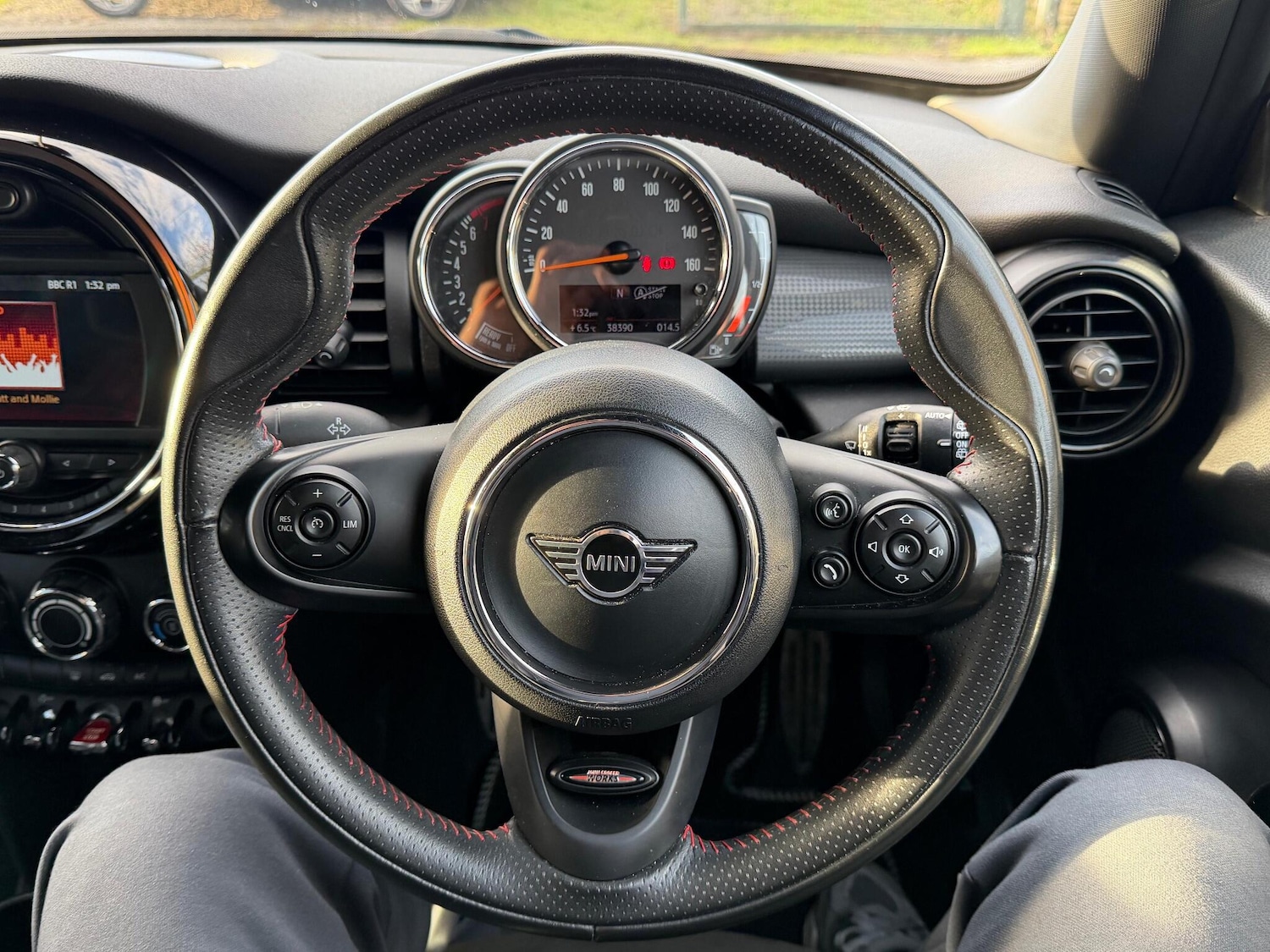 Used MINI Hatch 2019 for sale - 76965443: Photo 34