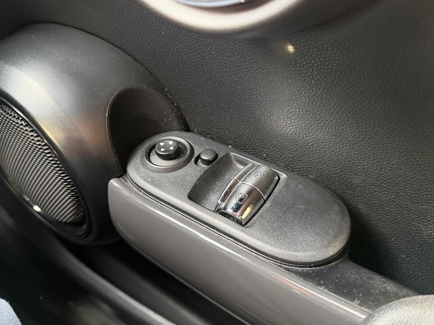 Used MINI Hatch 2019 for sale - 76965443: Photo 38