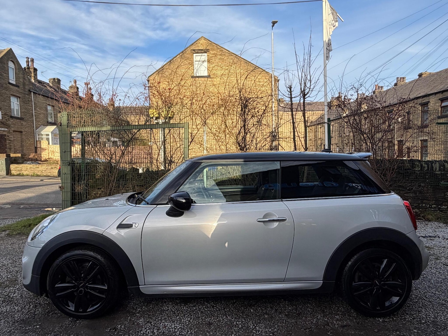 Used MINI Hatch 2019 for sale - 76965443: Photo 4