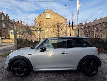 Used MINI Hatch 2019 for sale - 76965443: Photo