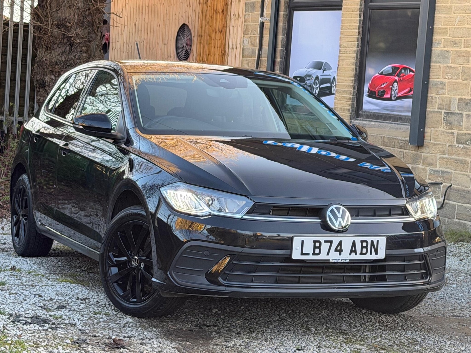 Used Volkswagen Polo 2024 for sale - 76865879: Photo 1