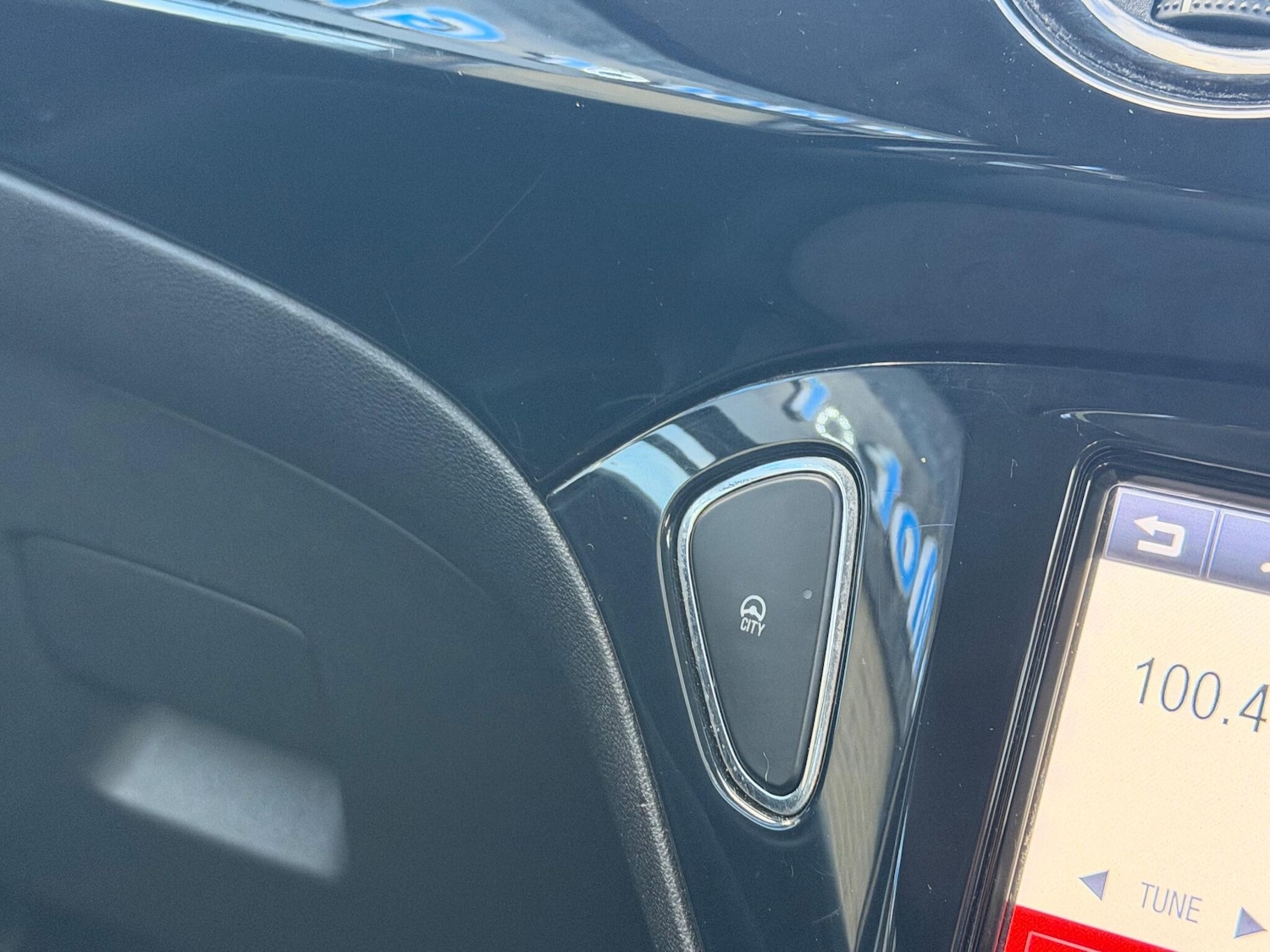 Used Vauxhall ADAM 2015 for sale - 76866126: Photo 24