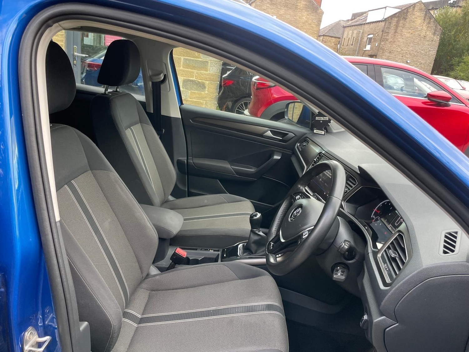 Used Volkswagen T-Roc 2018 for sale - 77131743: Photo 21