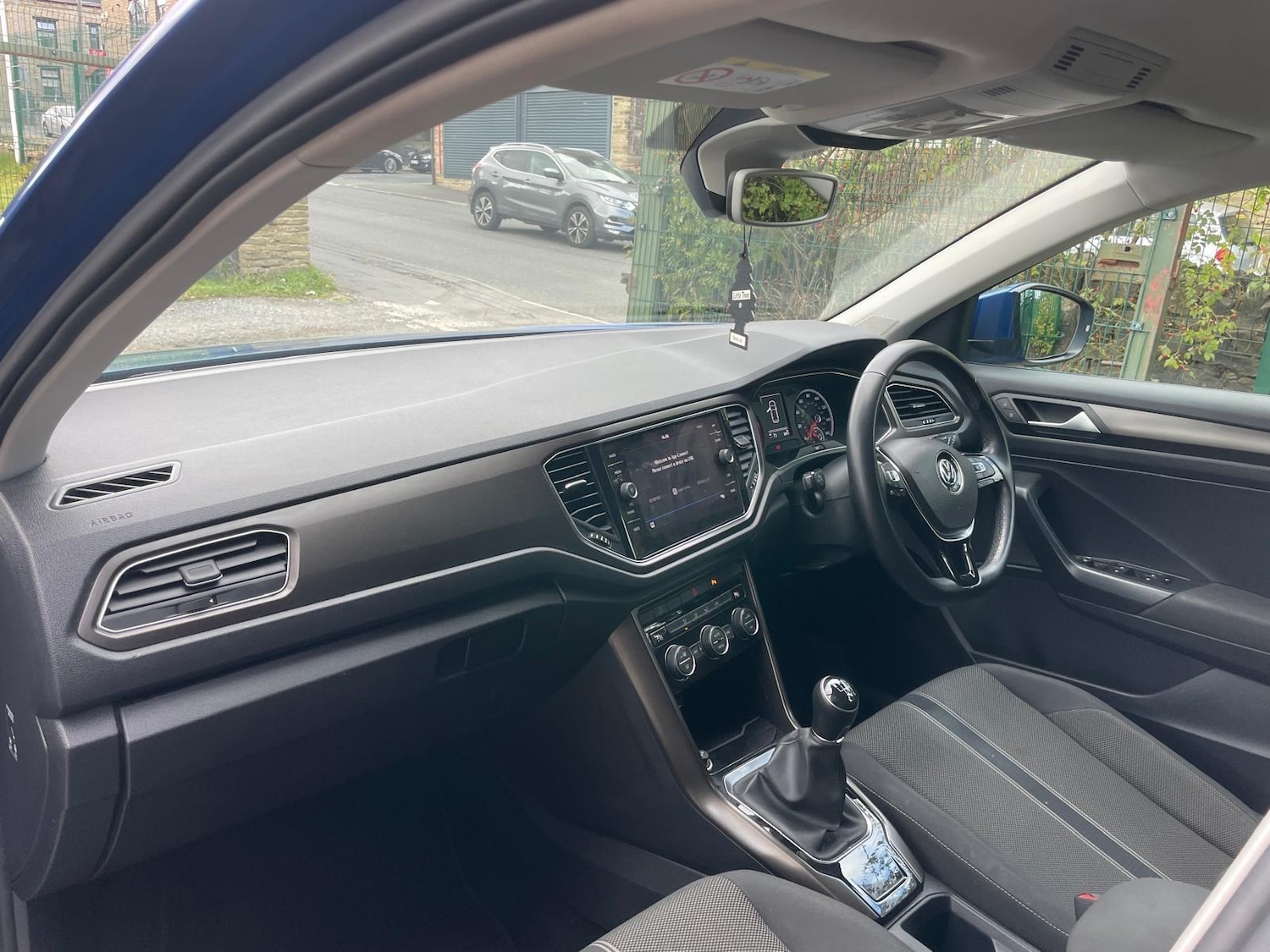 Used Volkswagen T-Roc 2018 for sale - 77131743: Photo 25