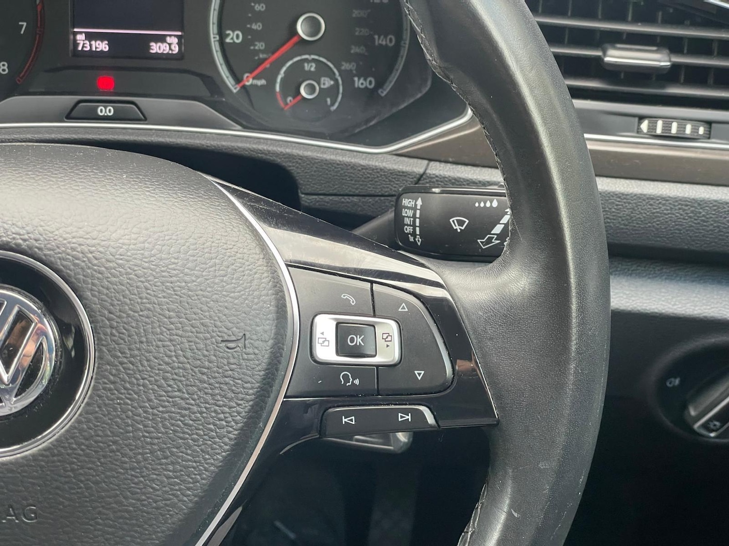 Used Volkswagen T-Roc 2018 for sale - 77131743: Photo 34