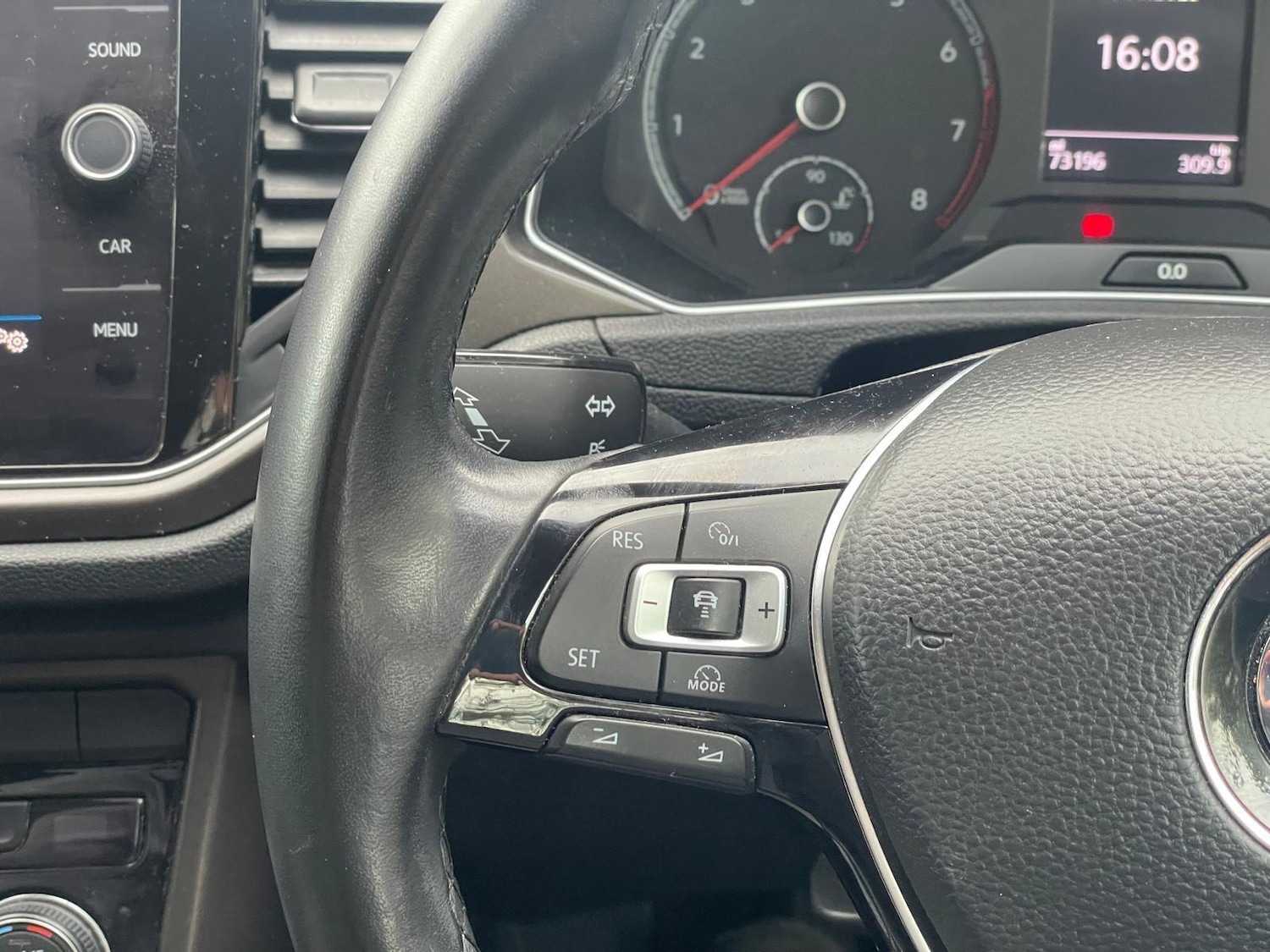 Used Volkswagen T-Roc 2018 for sale - 77131743: Photo 35