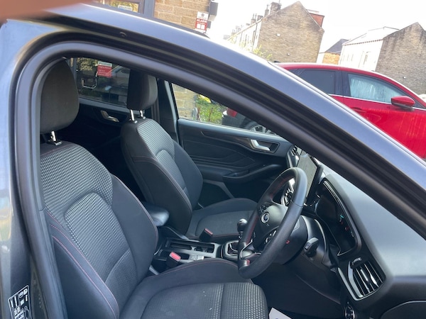 Used Ford Focus 2023 for sale - 76314757: Photo 15