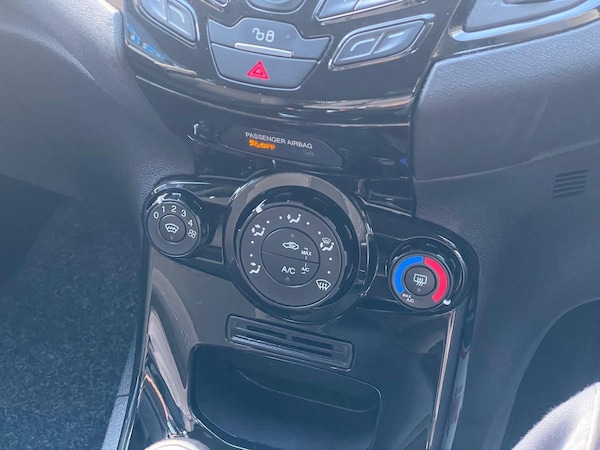 Used Ford Fiesta 2017 for sale - 76122914: Photo 25